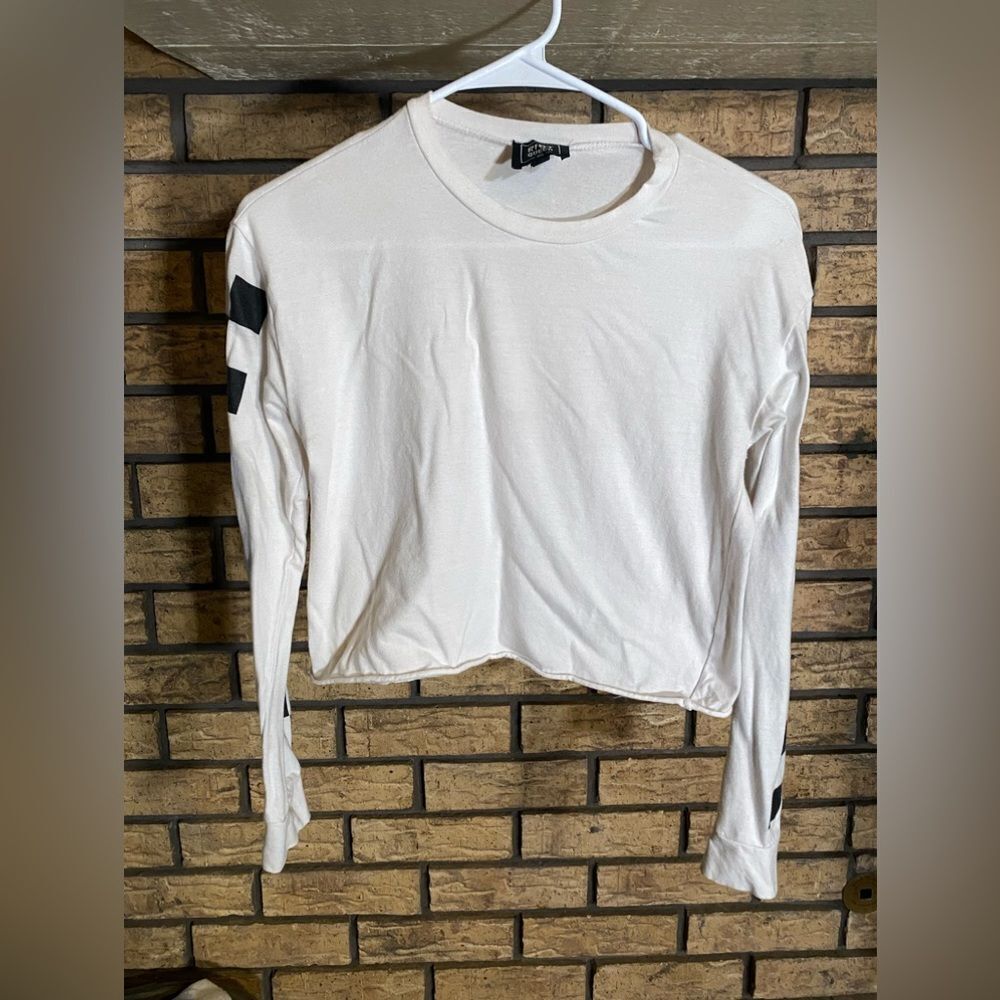 Riot queen cropped long sleeve‎